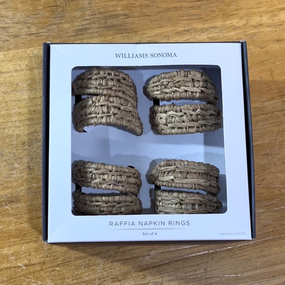 Williams Sonoma Raffia Napkin Rings Set of 4 Natural Woven Tropical New in Box